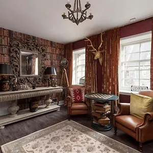 Canongate Luxury Homestay Homestay